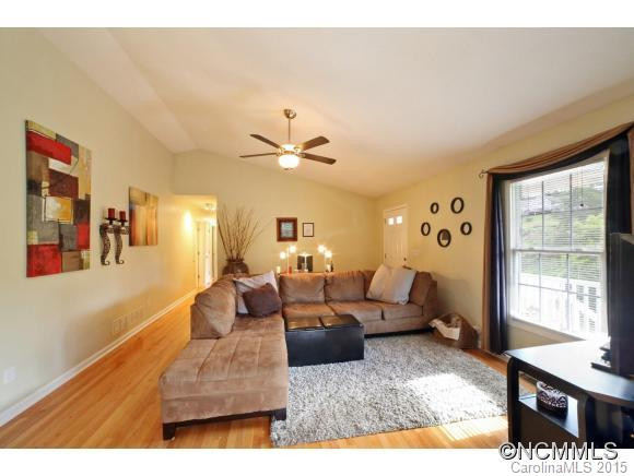 9 Foxwood Drive - Photo 3