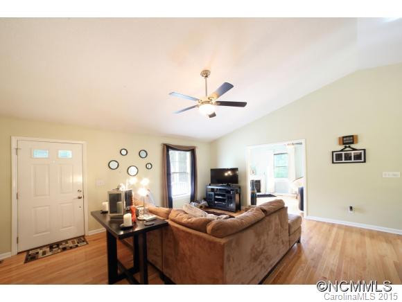 9 Foxwood Drive - Photo 4