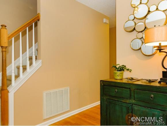 1030 Thorncrest Dr. - Photo 2