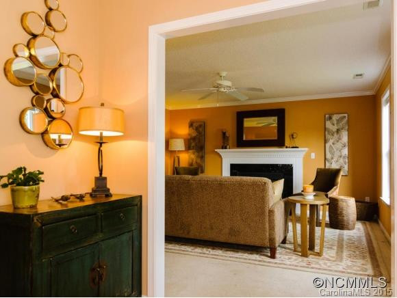 1030 Thorncrest Dr. - Photo 3