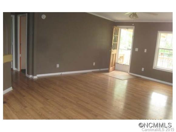 221 Halsbury Ave - Photo 4