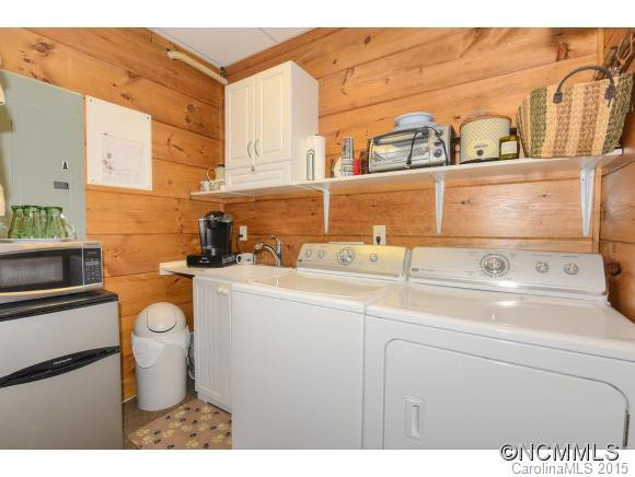 601 Parkway Drive - Photo 18