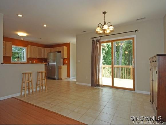 526 MIDWAY STREET - Photo 6