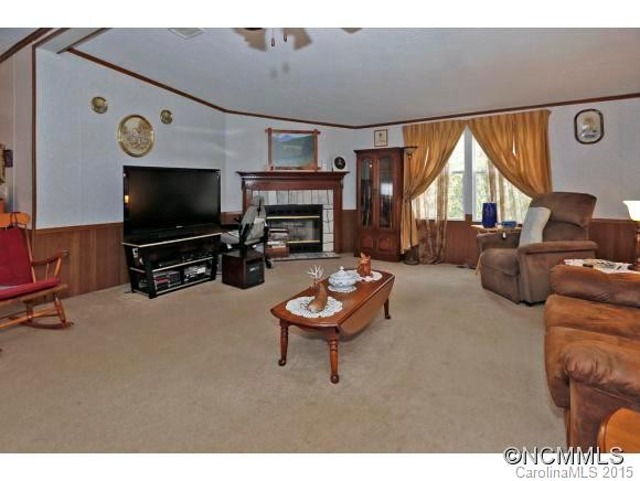 1407 Laurel Drive - Photo 5
