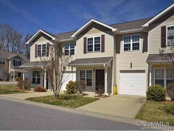 13 YORKTOWN CIRCLE