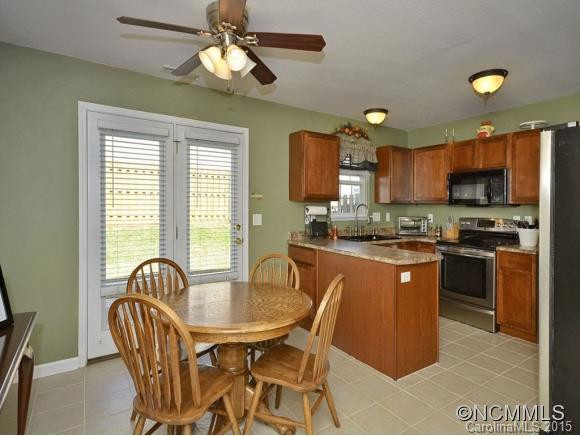 13 YORKTOWN CIRCLE - Photo 4