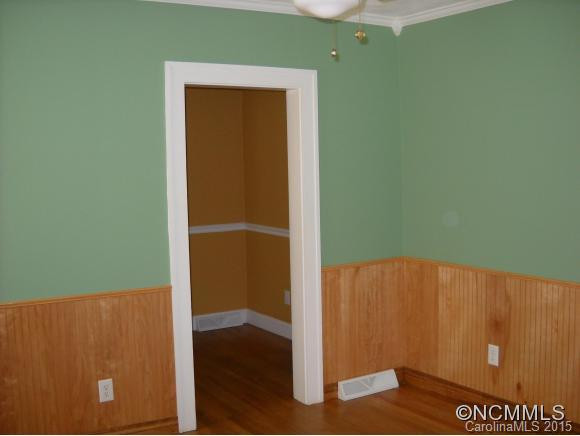 711 Center St. - Photo 5