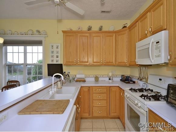 610 CARRIAGE COMMONS DRIVE - Photo 7