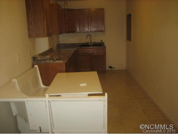8625 Highway 25-70 - Photo 11