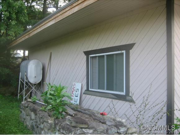 8625 Highway 25-70 - Photo 3