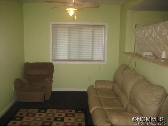 8625 Highway 25-70 - Photo 7