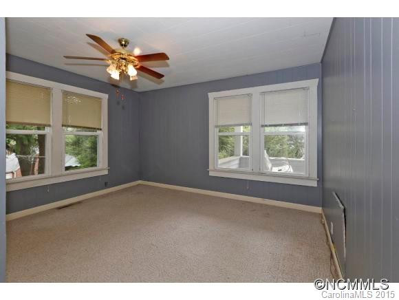 609 Woodlawn Circle - Photo 9