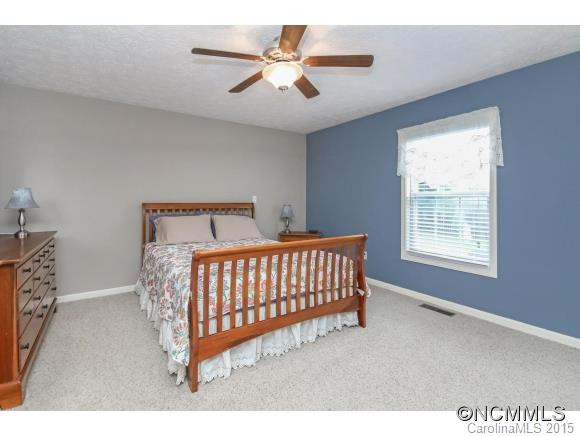 48 Meadow Drive - Photo 11