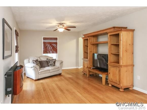 48 Meadow Drive - Photo 7