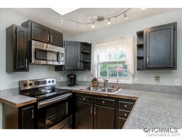48 Meadow Drive - Photo 10