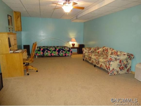 104 MOUNTAIN VALLEY DRIVE - Photo 13