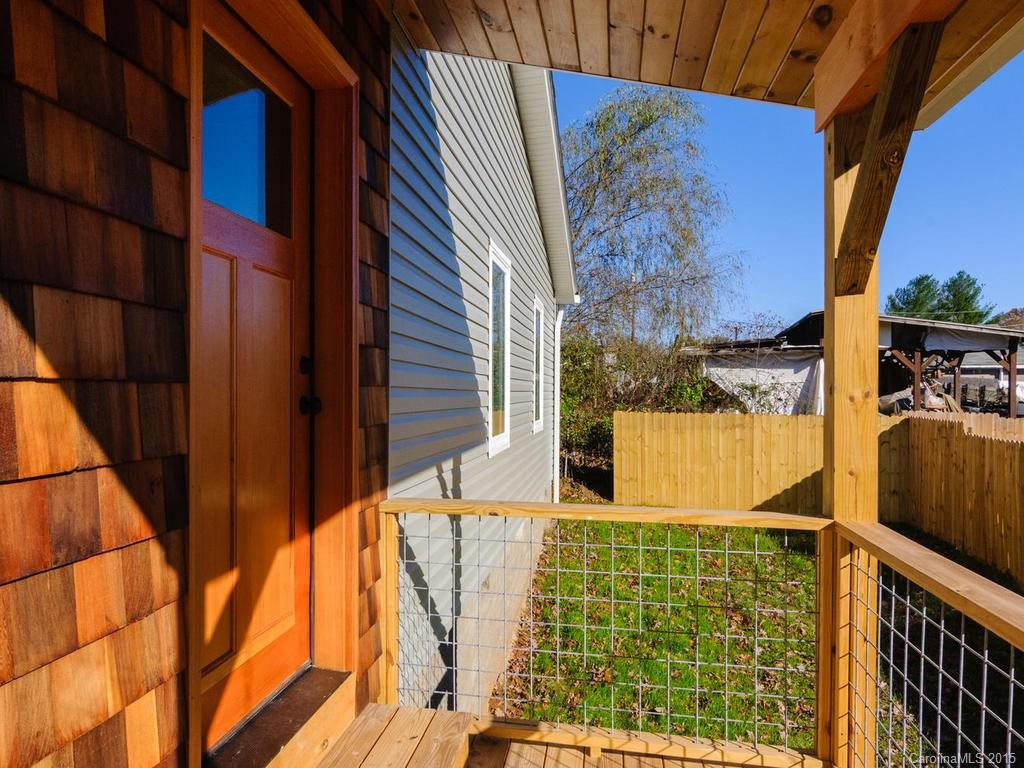 5 OAKCREST PLACE - Photo 4