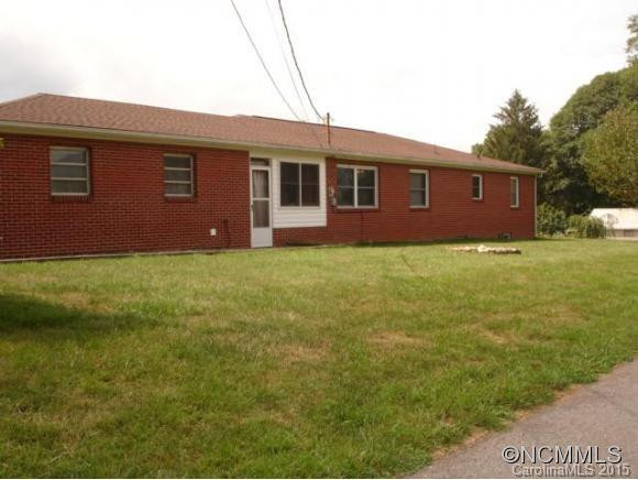 391 Ellen Avenue - Photo 2