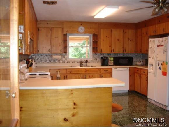 391 Ellen Avenue - Photo 8