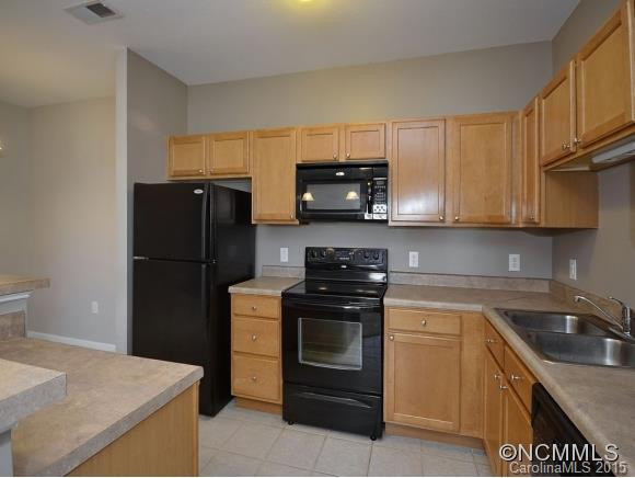 181 BRICKTON VILLAGE CR #306 - Photo 4