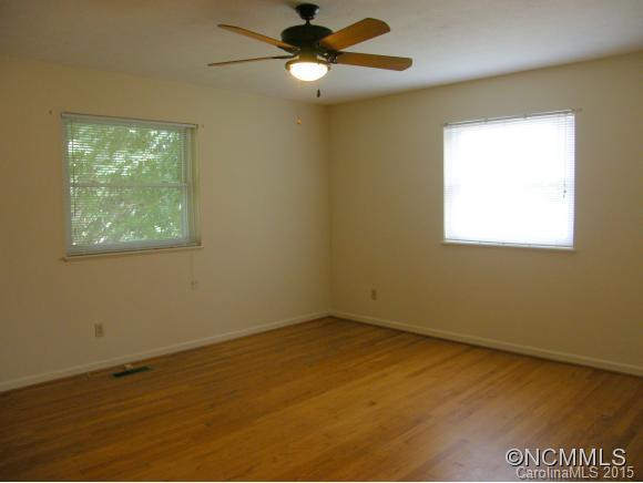 8 Reeves Street - Photo 13