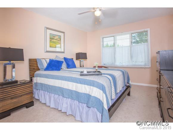 92 Hollybrook Drive - Photo 10
