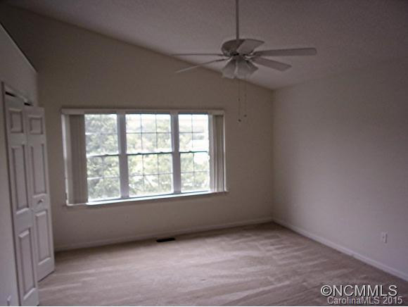 19 Danbury Lane - Photo 11
