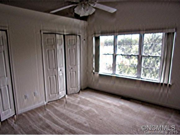 19 Danbury Lane - Photo 12