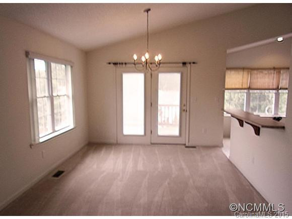19 Danbury Lane - Photo 3