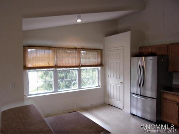 19 Danbury Lane - Photo 8
