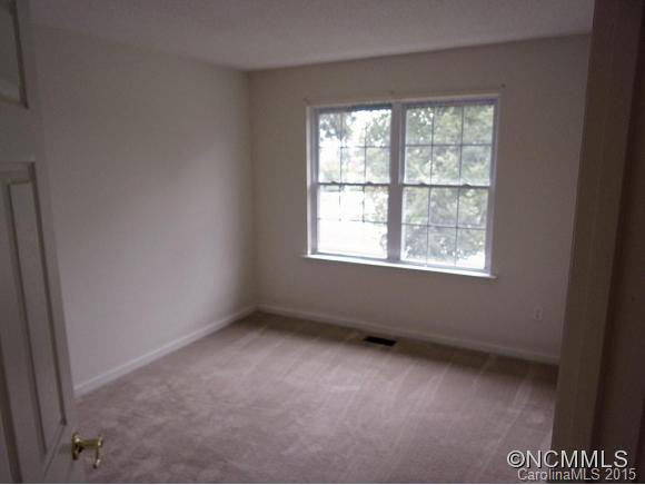 19 Danbury Lane - Photo 9