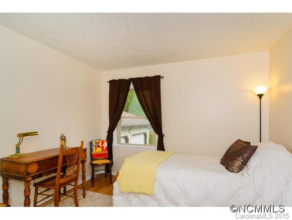 35 Ferenvilla Drive - Photo 15