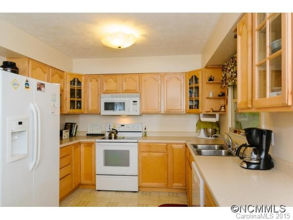 35 Ferenvilla Drive - Photo 7