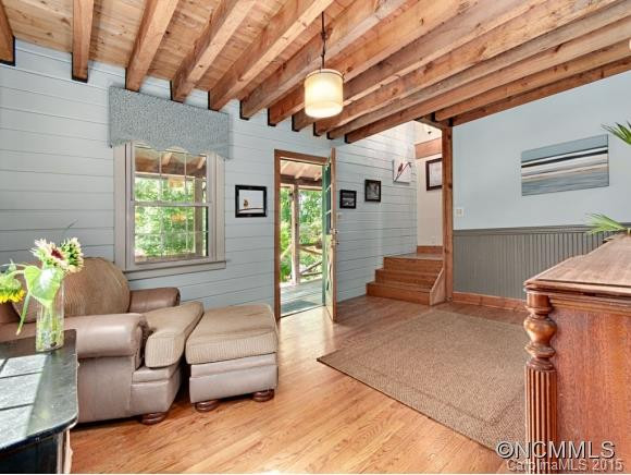 333 SUGAR HOLLOW RD - Photo 4