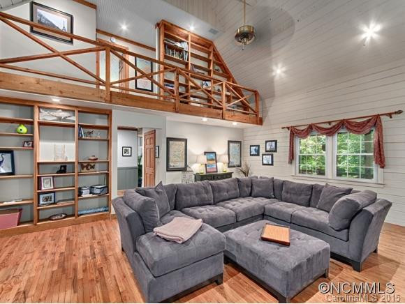333 SUGAR HOLLOW RD - Photo 6