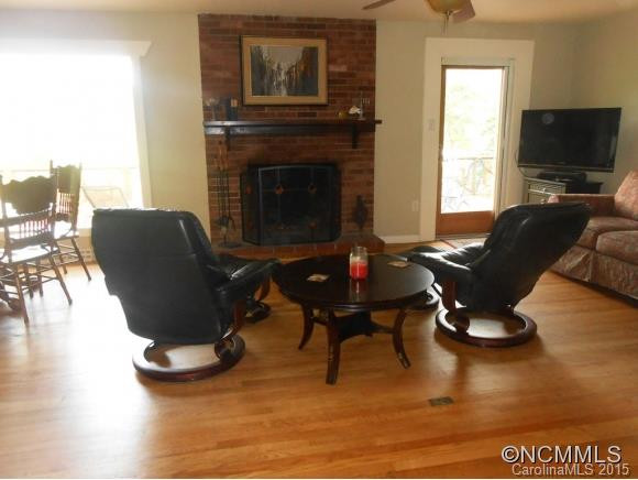 114 Fairway Drive - Photo 2