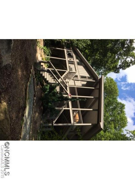375 Robin Hood Rd.