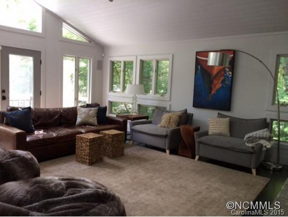 375 Robin Hood Rd. - Photo 3