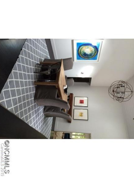375 Robin Hood Rd. - Photo 4