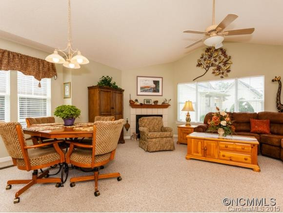 33 Gray Wolf Lane - Photo 4