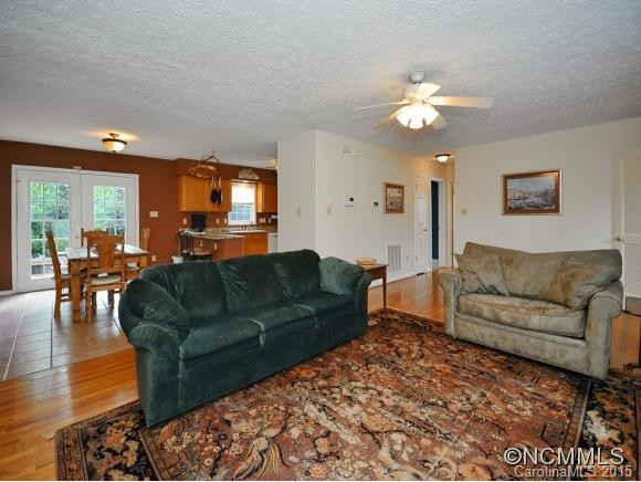 1 FLOYD DR - Photo 4