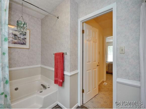1 FLOYD DR - Photo 9