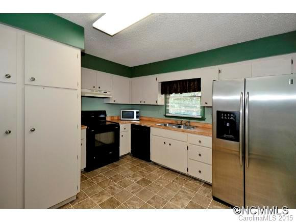 20 Brownwood Est. - Photo 3
