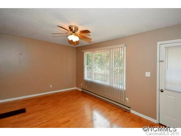 20 Brownwood Est. - Photo 4