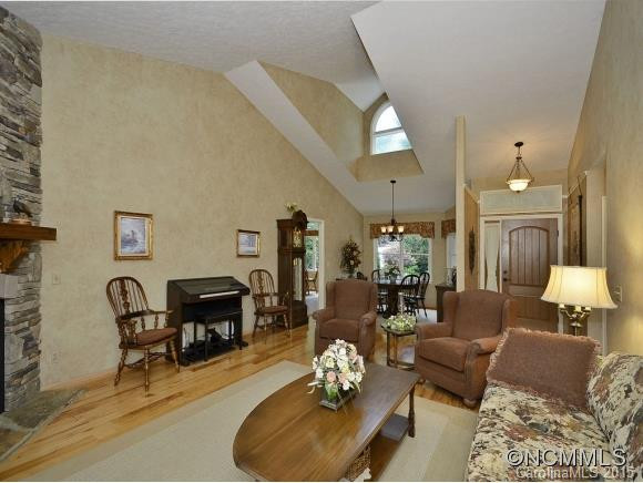 110 JENNY LIND DRIVE - Photo 4