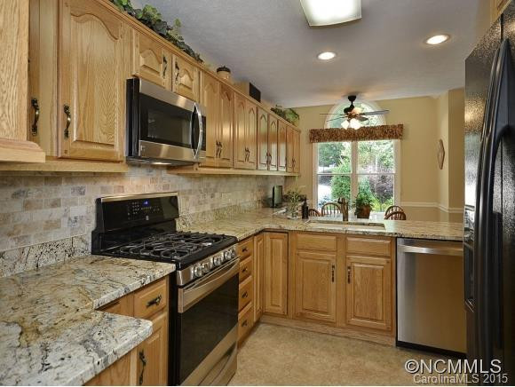 110 JENNY LIND DRIVE - Photo 8
