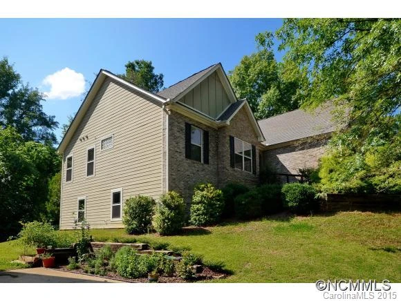 113 Hideaway Court