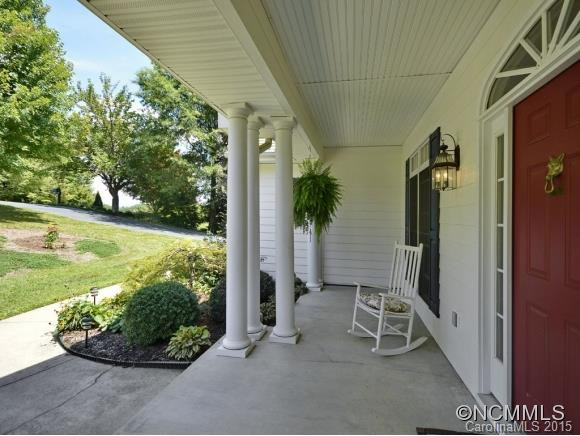 822 RICKEL DRIVE - Photo 2