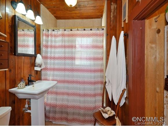 588 Green Valley Road - Photo 16