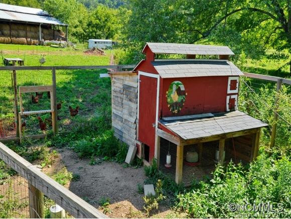 588 Green Valley Road - Photo 8